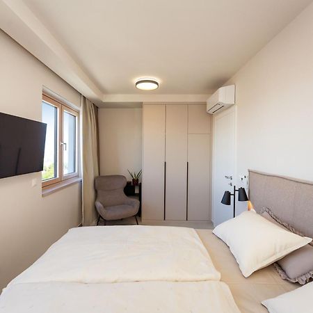 D-Apartment - With Garage And Balcony ザダル エクステリア 写真