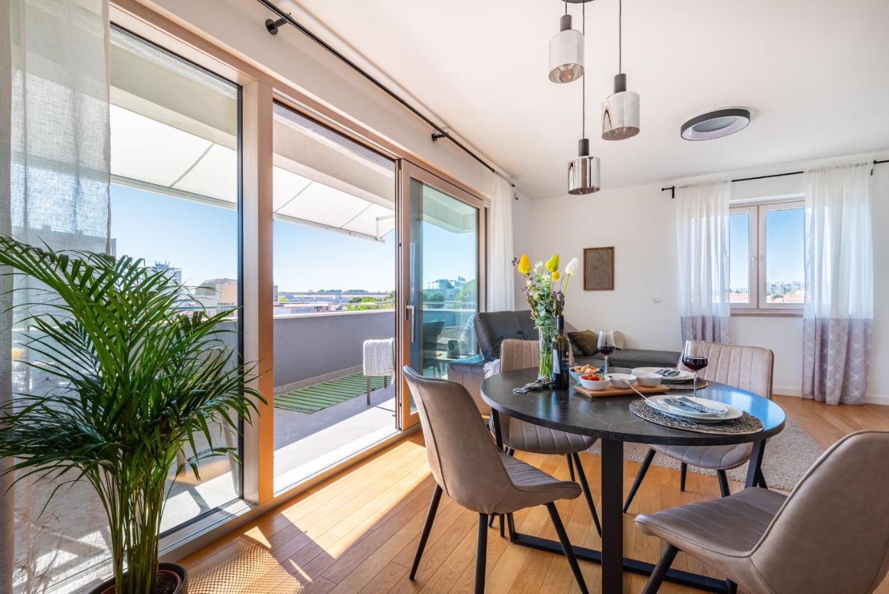 D-Apartment - With Garage And Balcony ザダル エクステリア 写真