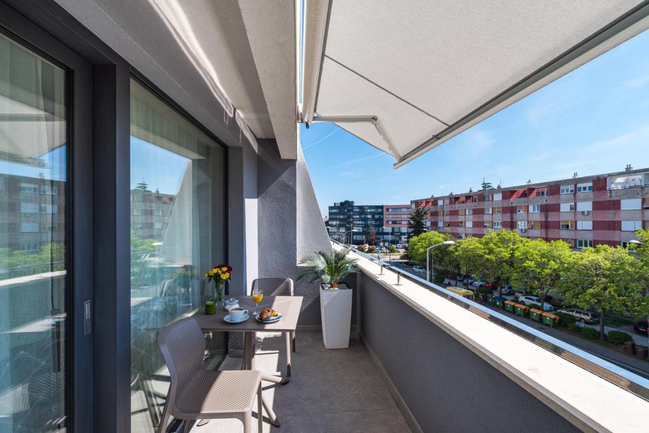 D-Apartment - With Garage And Balcony ザダル エクステリア 写真