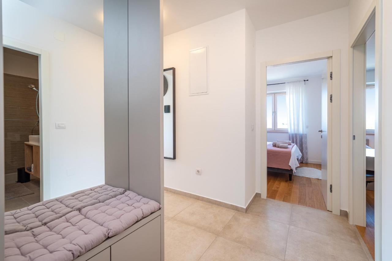 D-Apartment - With Garage And Balcony ザダル エクステリア 写真
