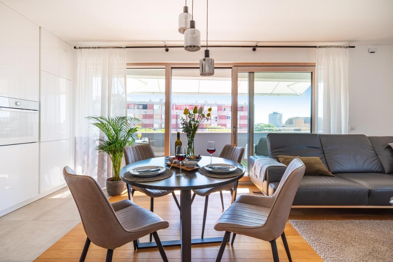 D-Apartment - With Garage And Balcony ザダル エクステリア 写真