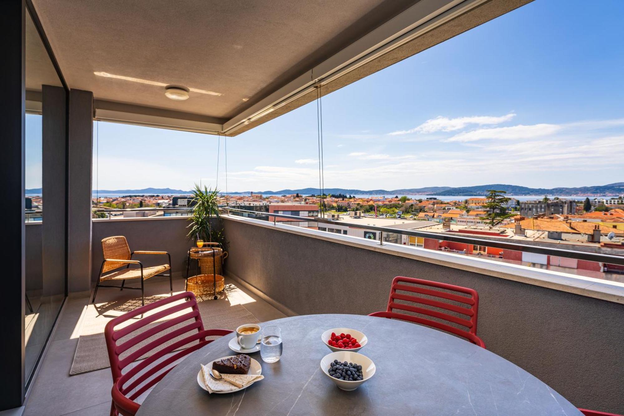 D-Apartment - With Garage And Balcony ザダル エクステリア 写真